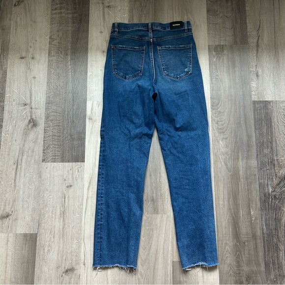 Express Modern Straight High Rise - Picture 2 of 3